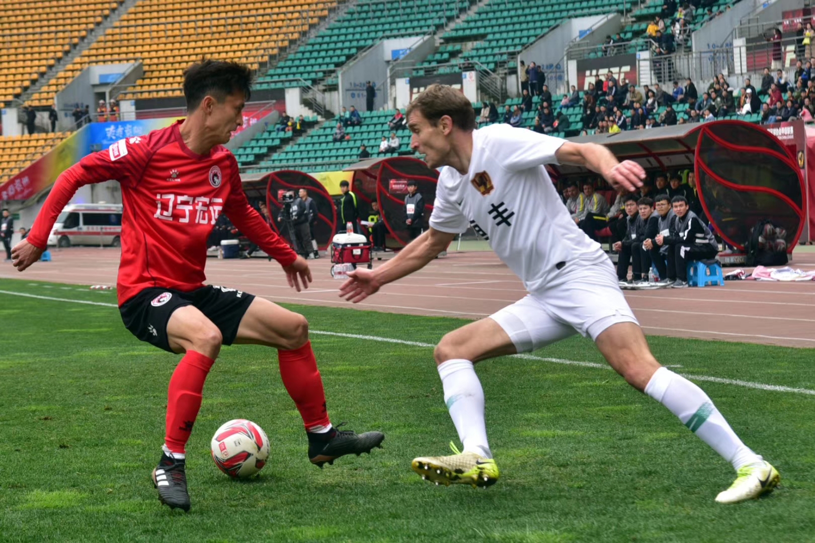 开云体育APP下载-江苏苏宁战平辽宁沈阳宏运，争夺争冠位置的简单介绍