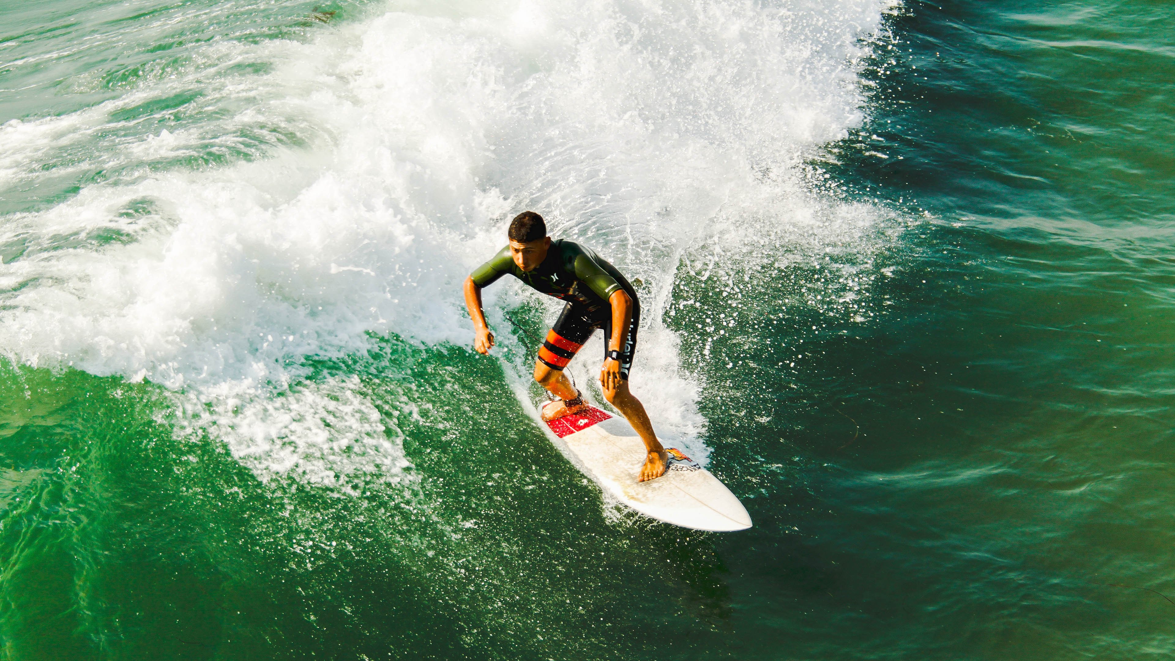 开云体育-美加墨世界杯之夜，当世界屏息，C罗于绝境中站成山岳